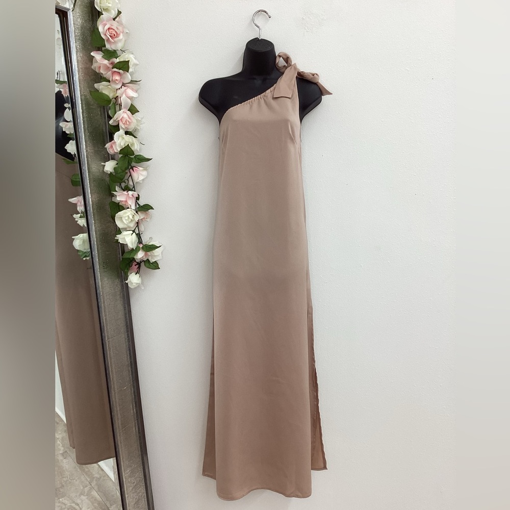 Chanell tan one shoulder maxi cocktail shift dress